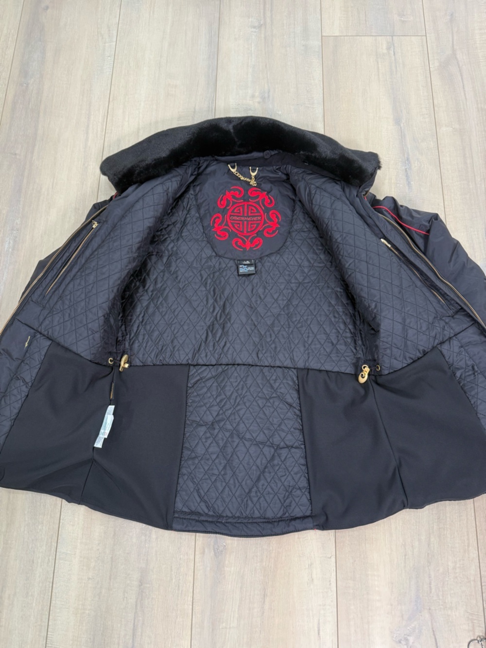 Obermeyer Y2K Black Ski Jacket with Red Embroidered trim & Faux Fur Collar - Picture 3 of 9